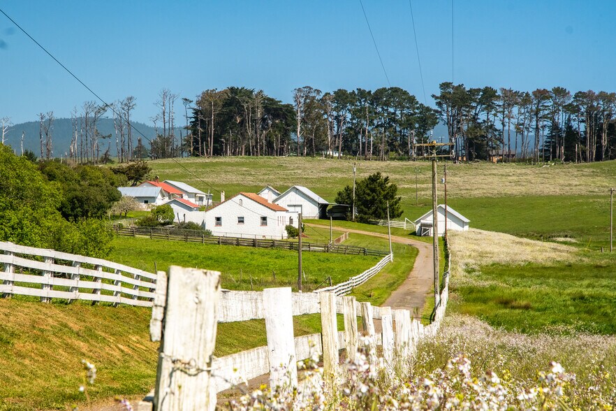 21601 S Highway 1, Point Arena, CA à vendre - Photo de l’immeuble – Image 2 sur 74