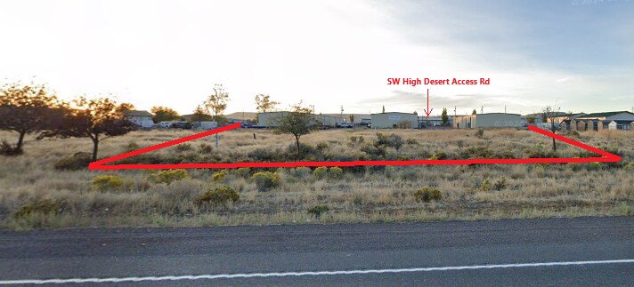 2737 SW High Desert Dr, Prineville, OR à louer - Photo de l’immeuble – Image 2 sur 4