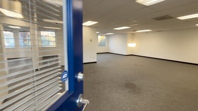 930 Alhambra Blvd, Sacramento, CA à louer - Vidéo sur l’annonce professionnelle