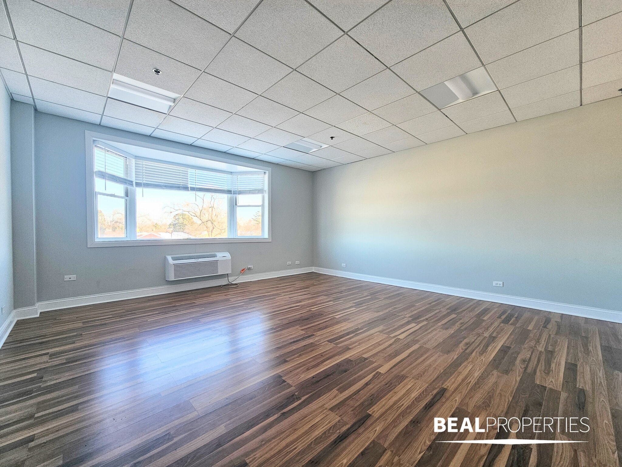 300-310 Happ Rd, Northfield, IL à louer Photo intérieure– Image 1 sur 6