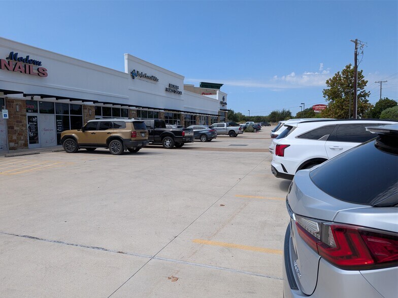 9521 W Highway 290, Austin, TX à louer - Photo de l’immeuble – Image 3 sur 11