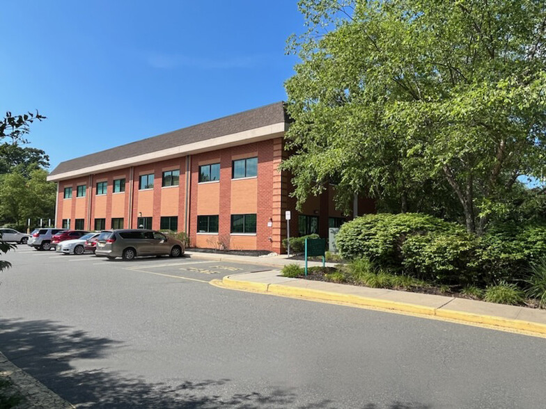 465 Cranbury Rd, East Brunswick, NJ à louer - Photo de l’immeuble – Image 2 sur 9