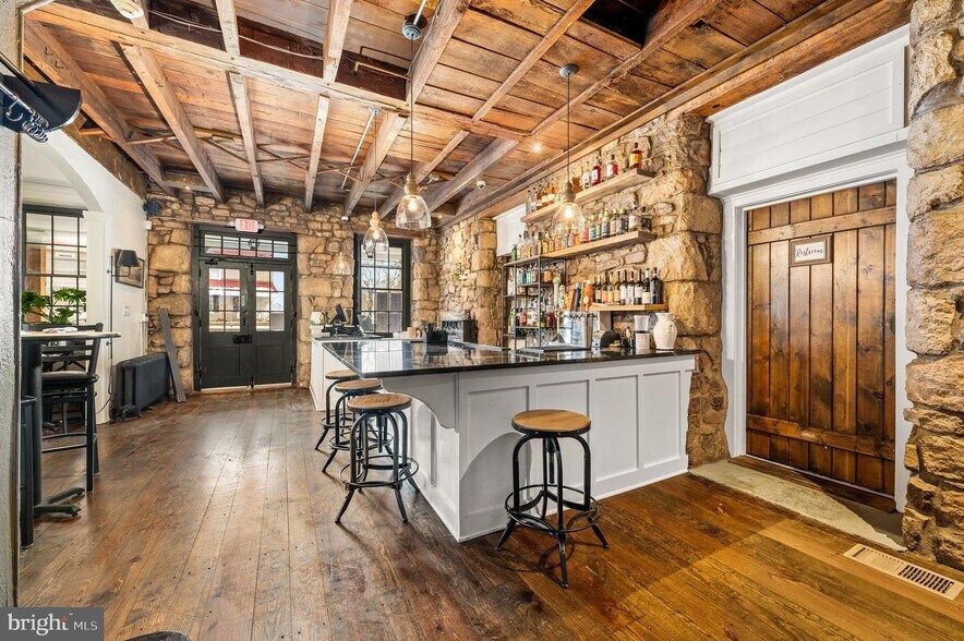 366 Ridge Rd, Spring City, PA à vendre - Photo de l’immeuble – Image 2 sur 29