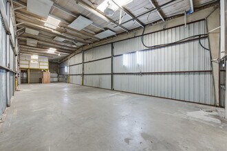 415 E Saint Elmo Rd, Austin, TX à louer Photo intérieure– Image 1 sur 20