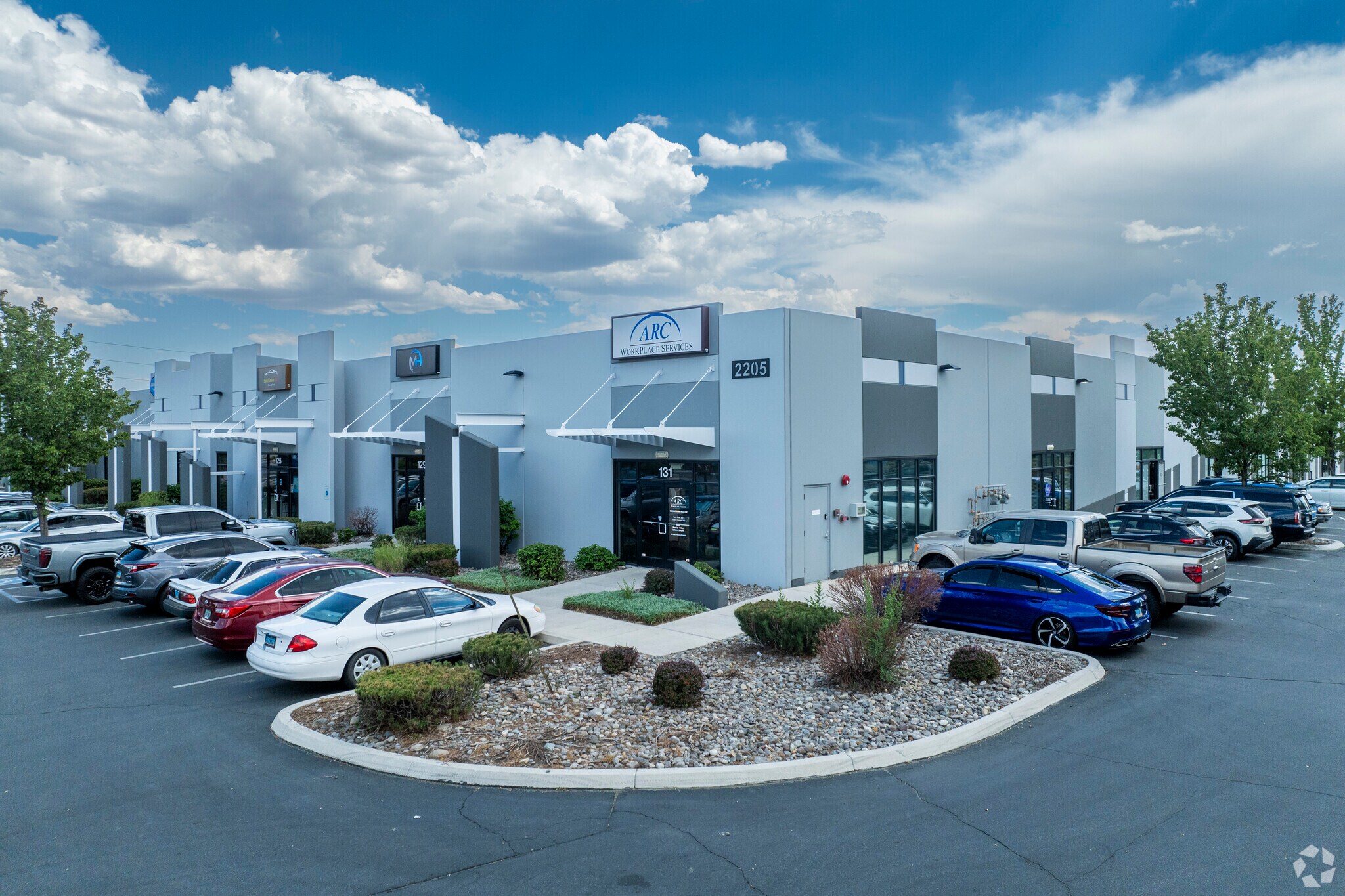 2205 Glendale Ave, Sparks, NV à louer Photo principale– Image 1 sur 4