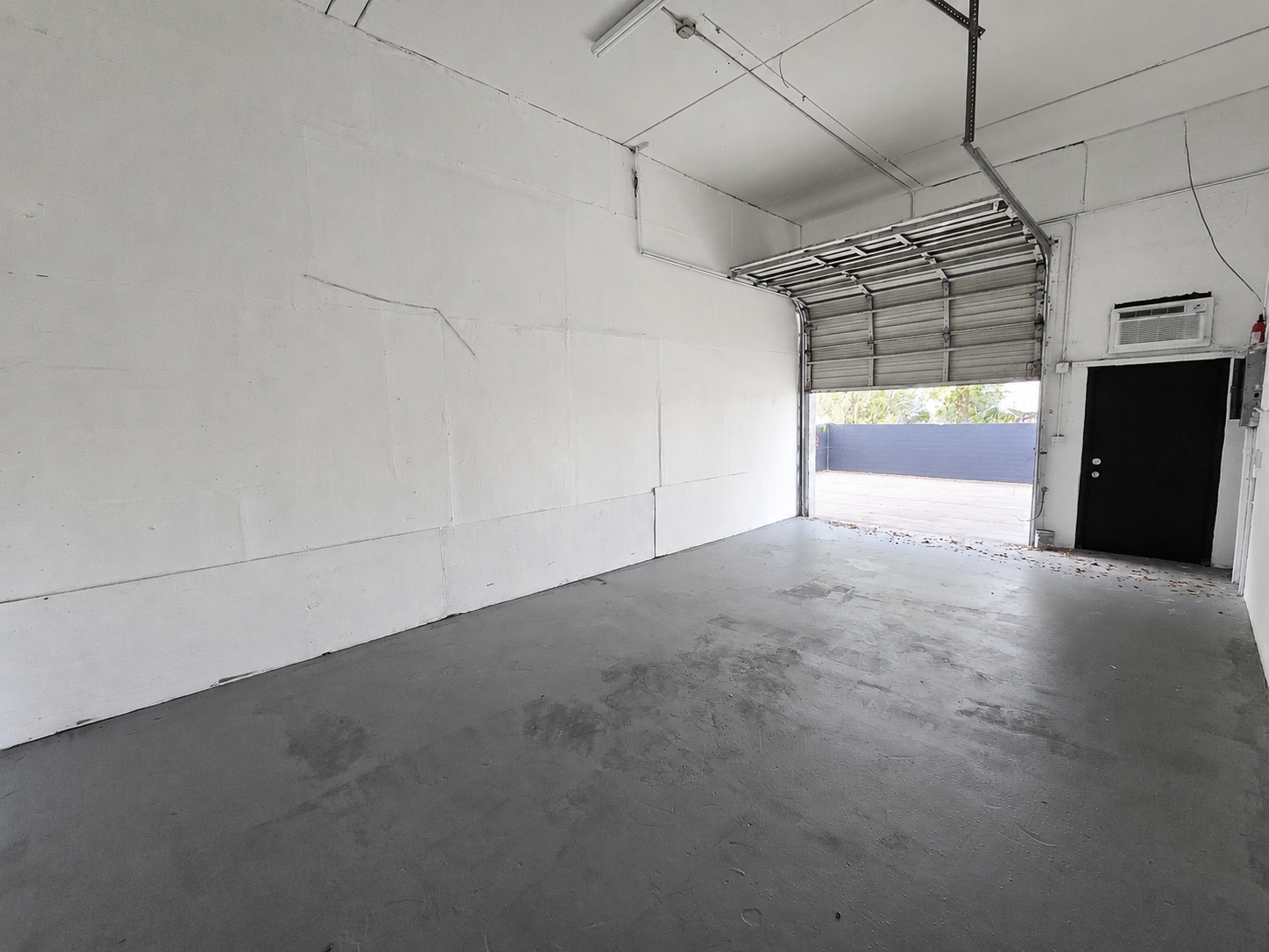 2180 NW 18th Ave, Pompano Beach, FL à louer Photo intérieure– Image 1 sur 3