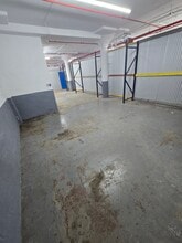 59-00 Decatur St, Ridgewood, NY à louer Photo intérieure– Image 2 sur 2