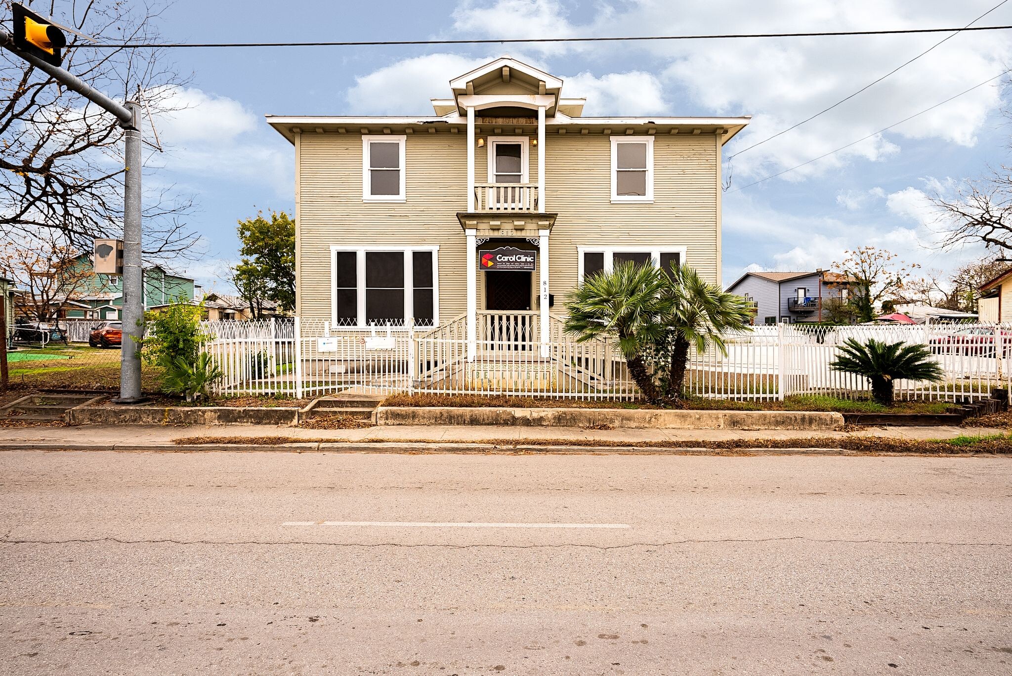 812 S Hackberry St, San Antonio, TX à louer Photo de l’immeuble– Image 1 sur 6