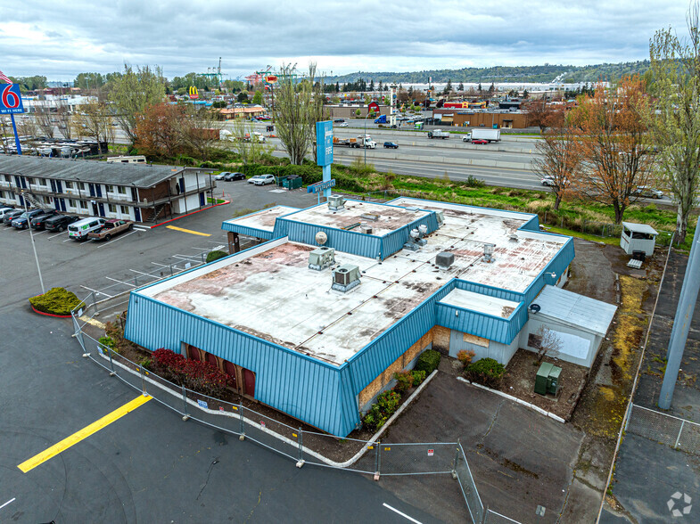 5211 20th St E, Fife, WA à louer - Photo de l’immeuble – Image 2 sur 6