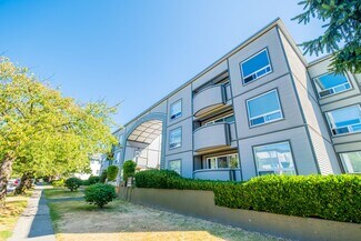 Plus de détails pour 8738 French St, Vancouver, BC - Logement à vendre