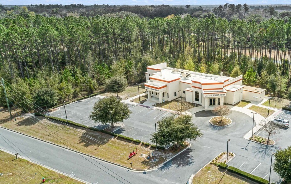 208 SW Prosperity Pl, Lake City, FL à vendre - Photo de l’immeuble – Image 2 sur 9