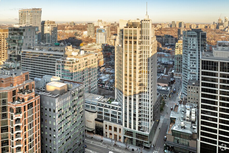 100 Bloor St W, Toronto, ON à louer - Aérien – Image 3 sur 3