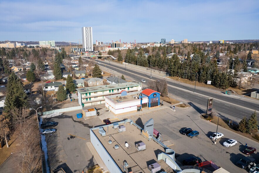 2055 16th Ave NW, Calgary, AB à louer - Aérien – Image 3 sur 5