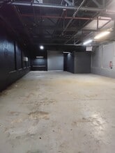 141 S Main St, Beacon Falls, CT à louer Photo intérieure– Image 1 sur 5