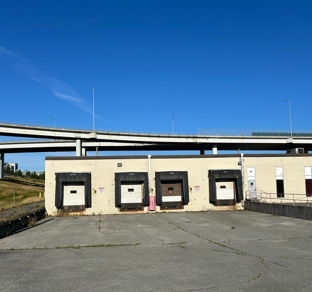 128 W 1st Ave, Anchorage, AK à louer - Photo de l’immeuble – Image 1 sur 3