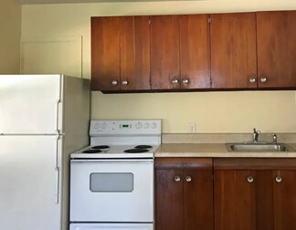 506 69th Ave, St Pete Beach, FL à vendre - Photo intérieure – Image 2 sur 3