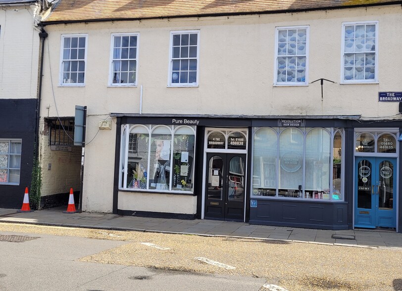 4-4B The Broadway, St Ives à vendre - Photo de l’immeuble – Image 1 sur 2