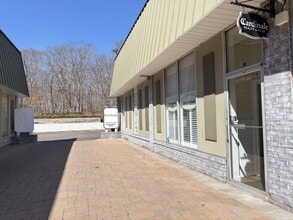 Rte 25, Mattituck, NY à louer Photo intérieure– Image 1 sur 2