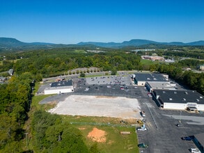 744-766 N Lee Hwy, Lexington, VA à louer Aérien– Image 2 sur 2