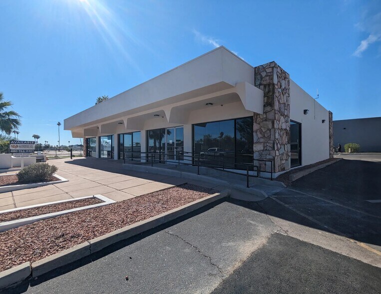 1302 N Scottsdale Rd, Scottsdale, AZ à louer - Photo de l’immeuble – Image 2 sur 10