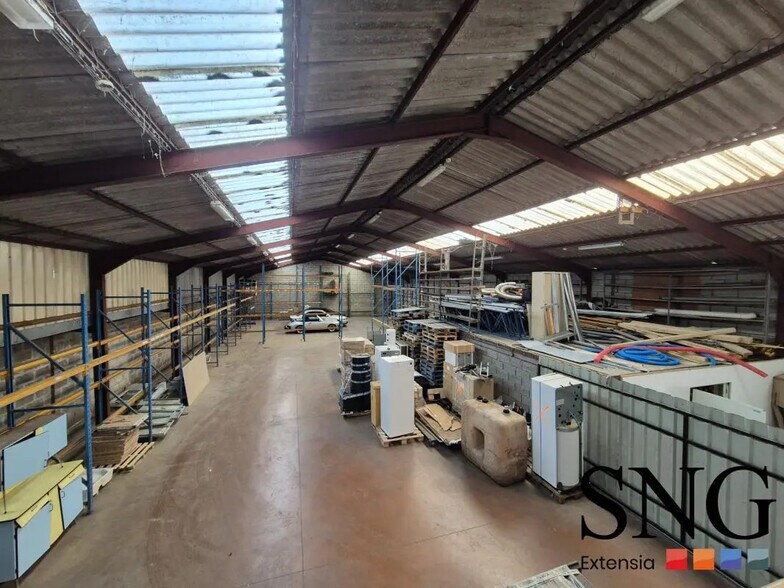 Industriel/Logistique dans Rouxmesnil-Bouteilles à vendre - Photo de l’immeuble – Image 2 sur 10
