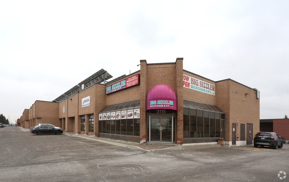 3115 14th Ave, Markham, ON à louer - Photo de l’immeuble – Image 2 sur 4