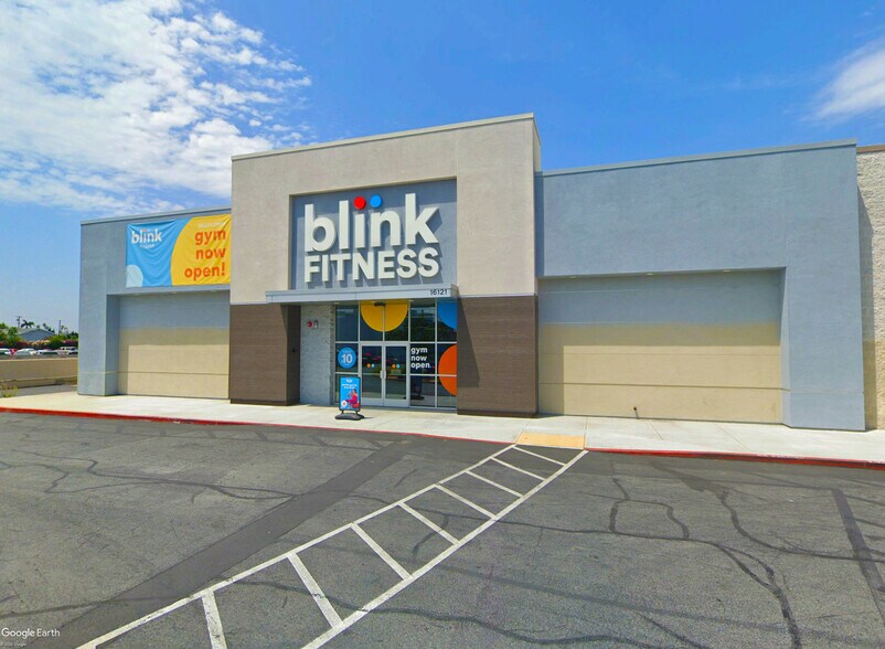 16123 Bellflower Blvd, Bellflower, CA à louer - Photo de l’immeuble – Image 2 sur 3