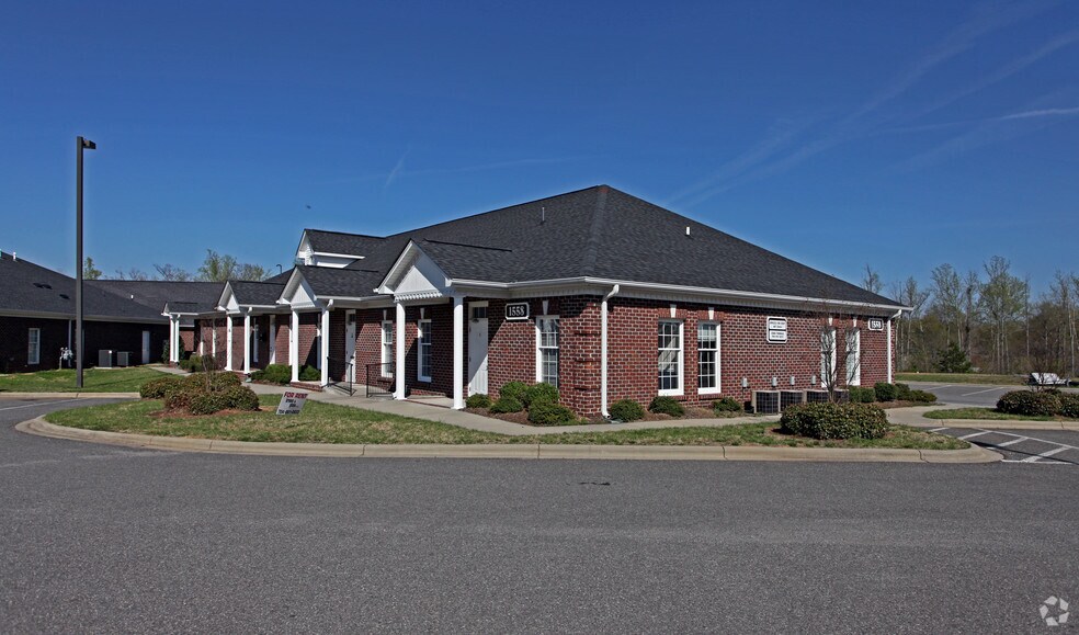 1558 Union Rd, Gastonia, NC à louer - Photo de l’immeuble – Image 3 sur 8