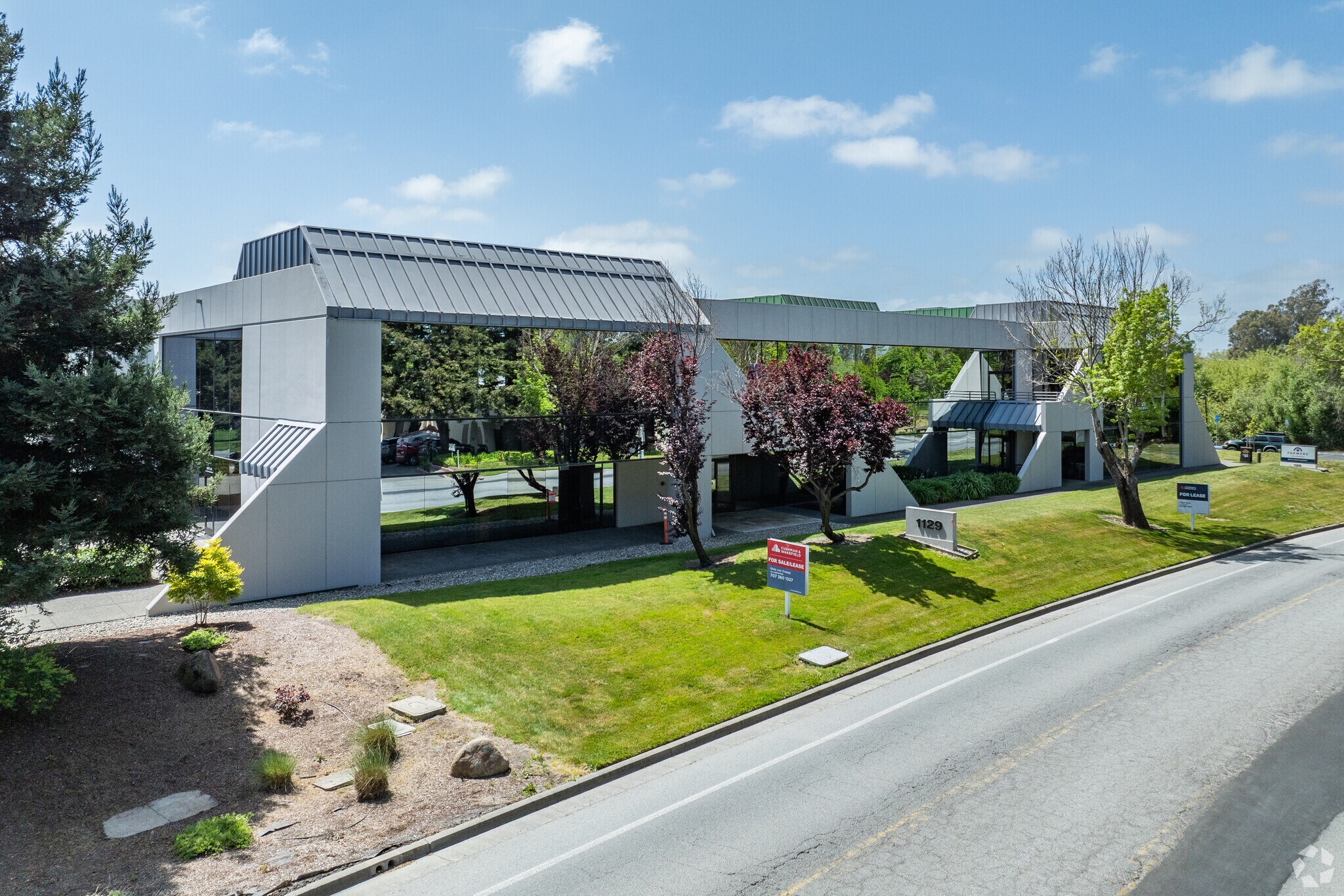 1129 Industrial Ave, Petaluma, CA à vendre Photo principale– Image 1 sur 12