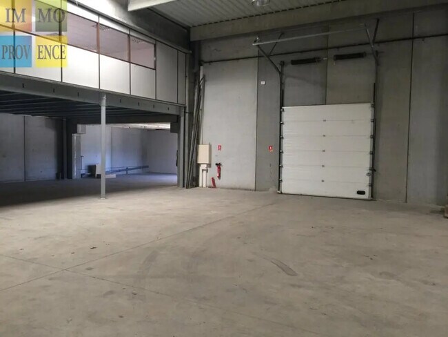 Plus de détails pour Industriel/Logistique à louer