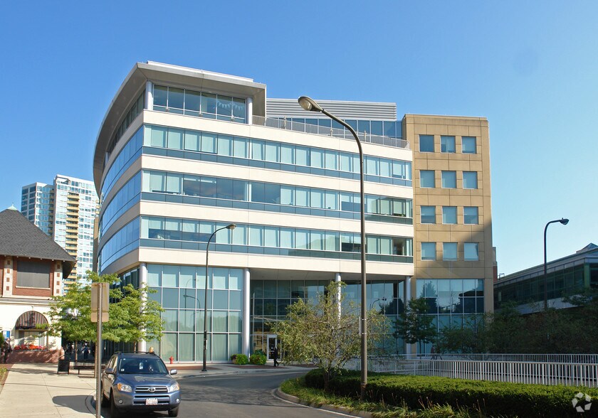 909 Davis St, Evanston, IL à louer - Photo de l’immeuble – Image 2 sur 3