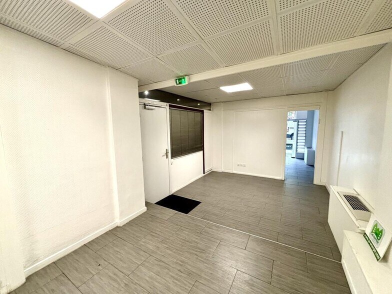 Bureau dans Paris à louer - Photo de l’immeuble – Image 2 sur 7
