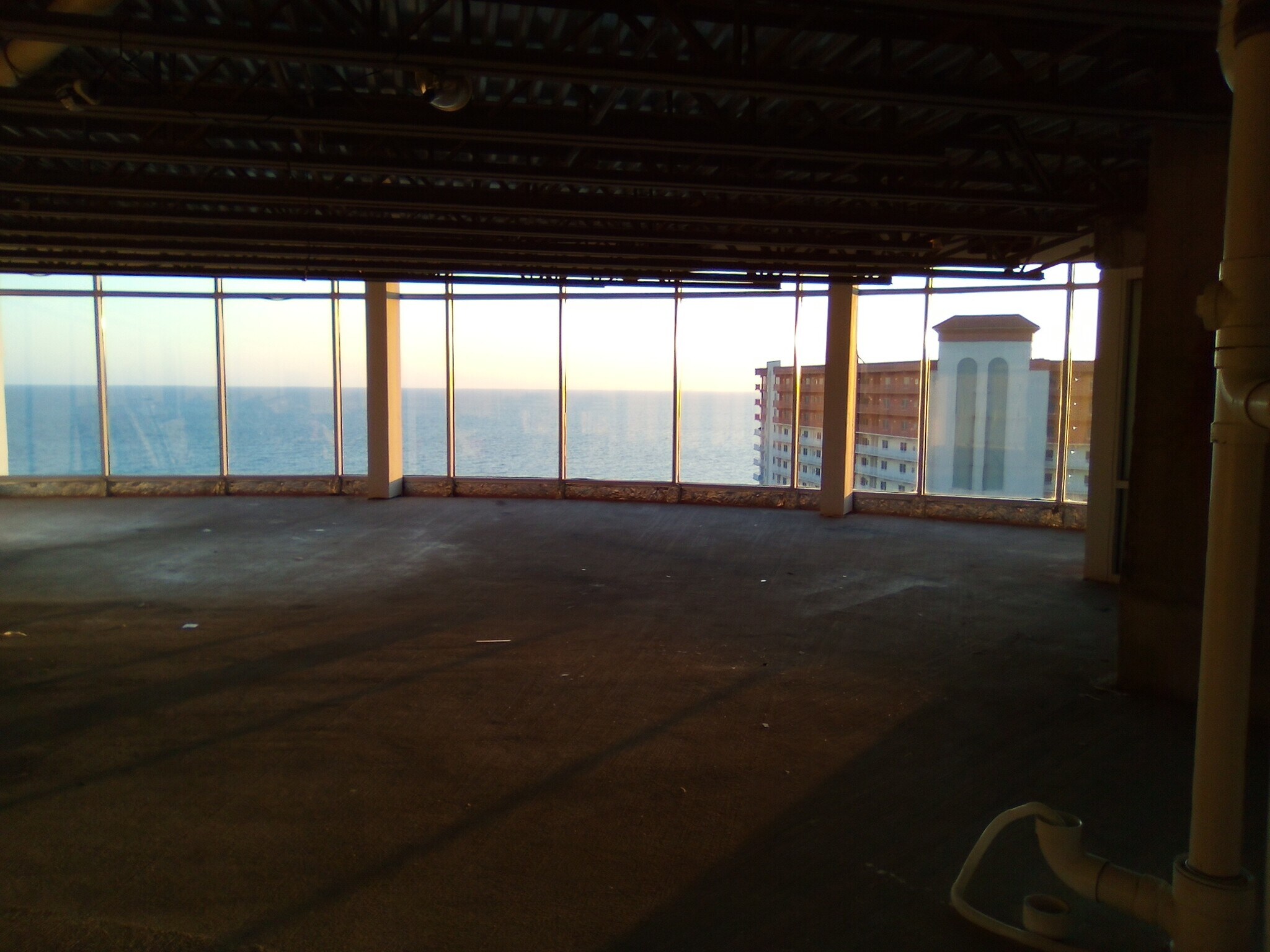 9860 S Thomas Dr, Panama City Beach, FL à vendre Photo principale– Image 1 sur 20