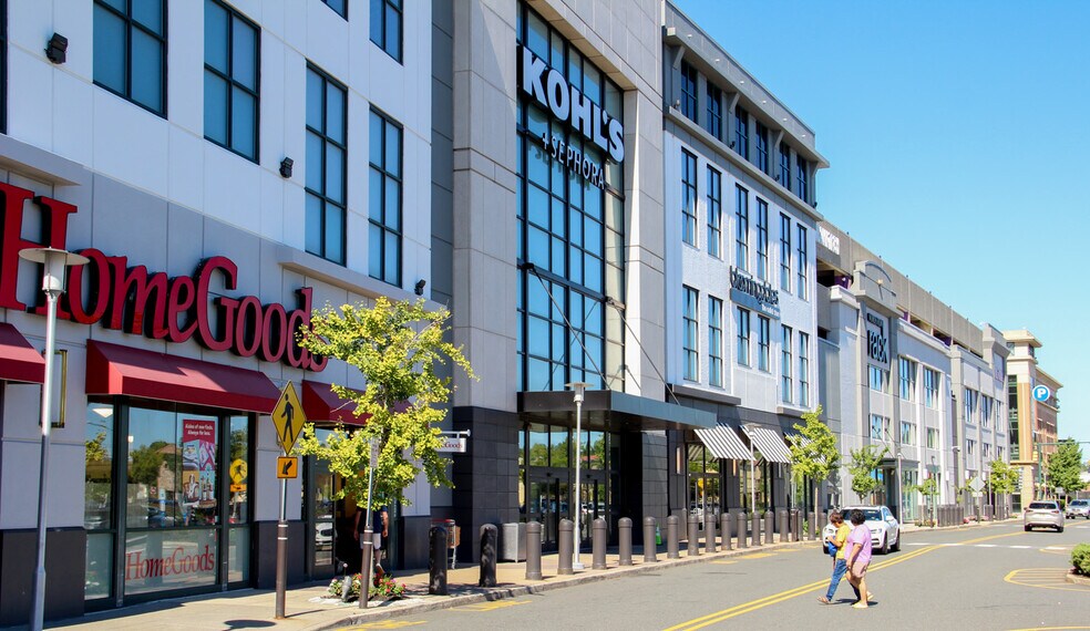 1 Bergen Town Ctr, Paramus, NJ à louer - Photo de l’immeuble – Image 2 sur 35