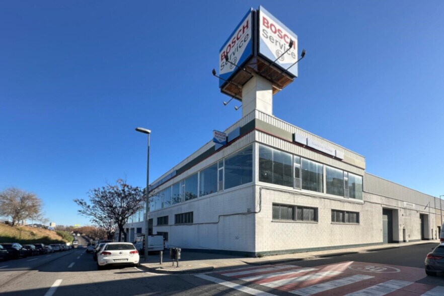 Industriel/Logistique dans Badalona, Barcelona à vendre - Photo de l’immeuble – Image 1 sur 5