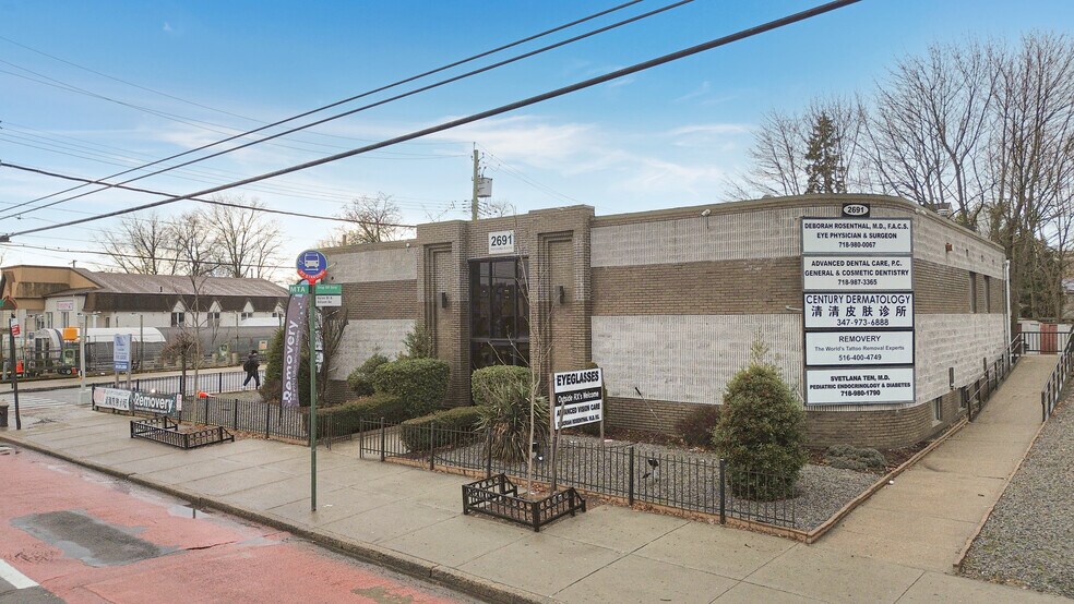 2691 Hylan Blvd, Staten Island, NY à louer - Photo de l’immeuble – Image 2 sur 7