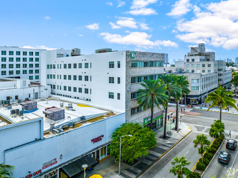 350 Lincoln Rd, Miami Beach, FL à louer - Photo de l’immeuble – Image 2 sur 8