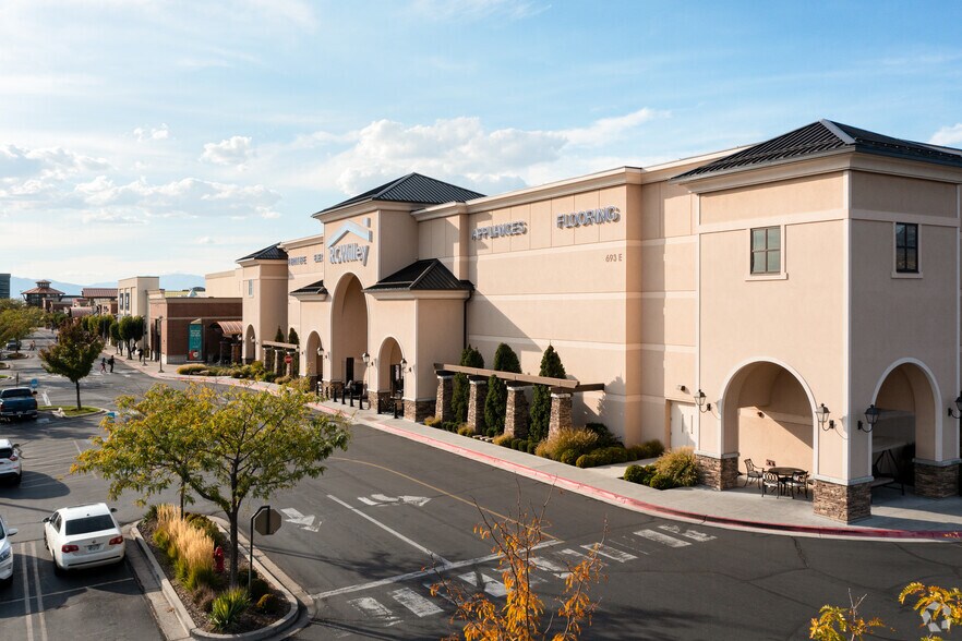575 E University Pky, Orem, UT à louer - Photo principale – Image 2 sur 20