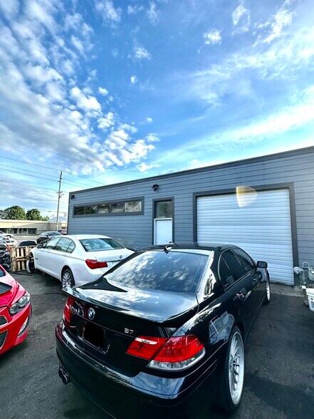 9321 SE Stark St, Portland, OR à vendre - Photo de l’immeuble – Image 3 sur 20