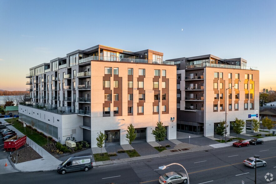 11300 Rue Notre-Dame E, Montréal-Est, QC à vendre - Photo de l’immeuble – Image 3 sur 7