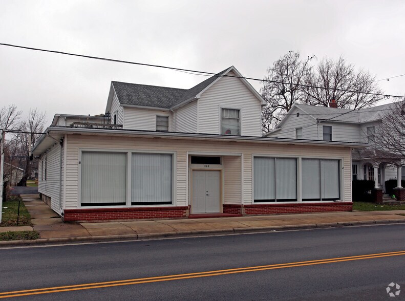 223 W Main St, Cridersville, OH à louer - Photo principale – Image 1 sur 2