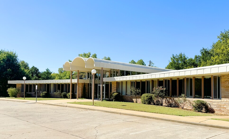 301 NW 36th St, Oklahoma City, OK à louer - Photo de l’immeuble – Image 3 sur 15