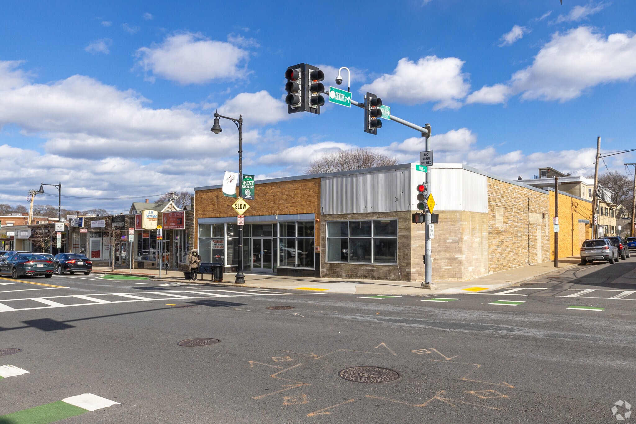 1902-1904, West Roxbury, MA à louer Photo de l’immeuble– Image 1 sur 4