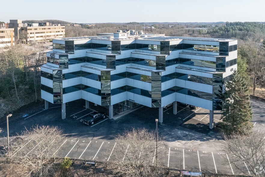 420 Lakeside Ave, Marlborough, MA à louer - Photo de l’immeuble – Image 2 sur 3