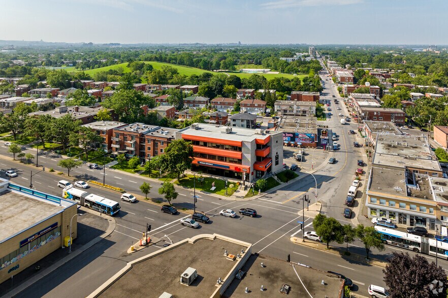 10212-10222 Boul Saint-Michel, Montréal, QC à vendre - Aérien – Image 3 sur 15