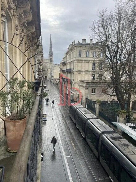 Bureau dans Bordeaux à vendre - Photo de l’immeuble – Image 1 sur 6