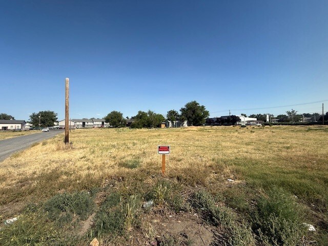 337 E Highland Ave, Hermiston, OR à vendre - Photo de l’immeuble – Image 2 sur 4