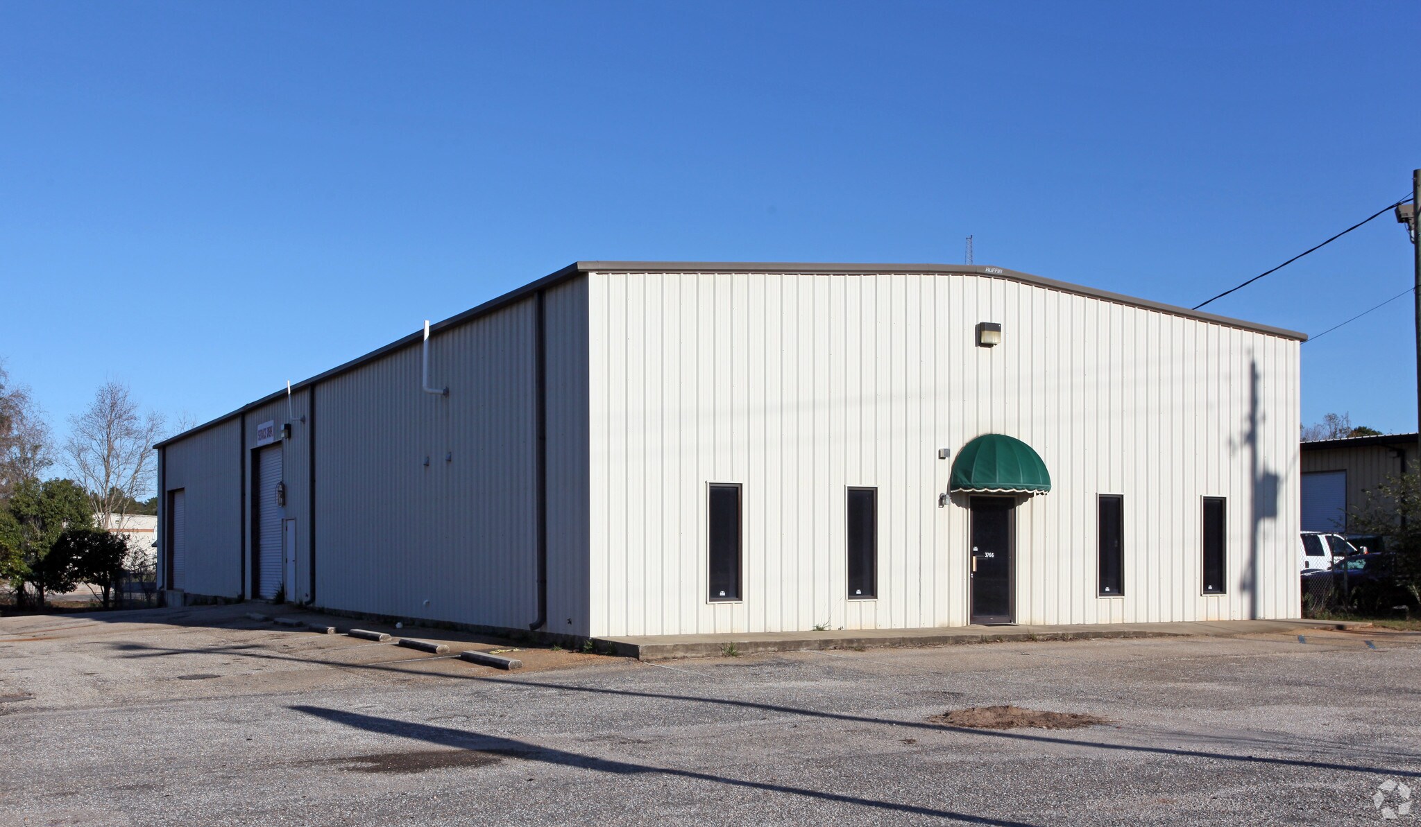 3766 Halls Mill Rd, Mobile, AL à louer Photo principale– Image 1 sur 13