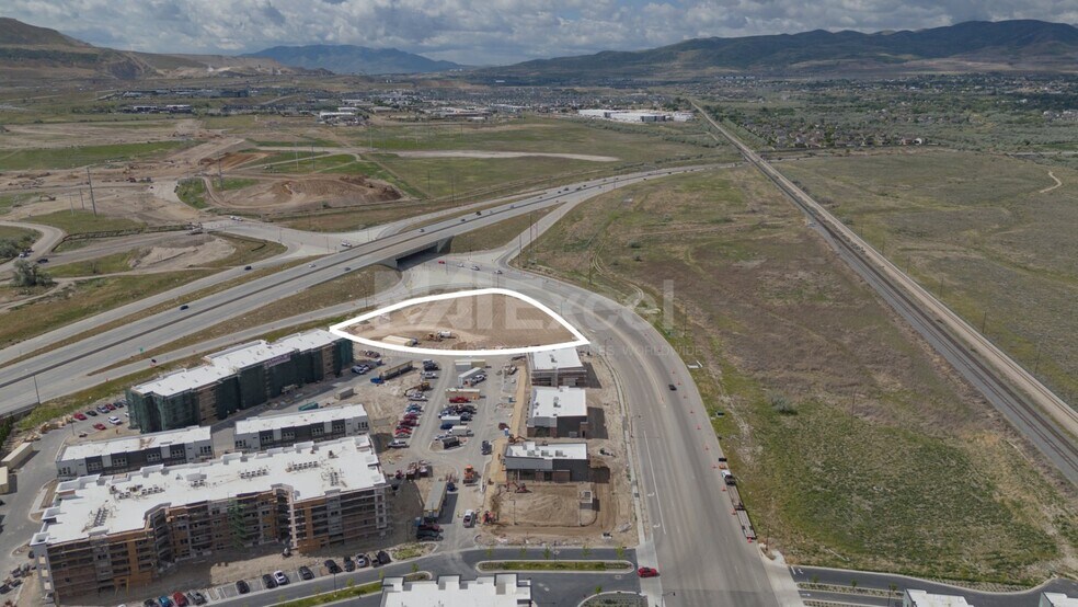 13657 South 600 West, Draper, UT à vendre - Photo principale – Image 2 sur 7