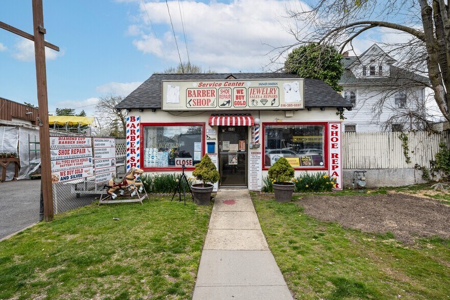 349-353 Hempstead Ave portefeuille de 3 biens à vendre sur LoopNet.fr - Photo de l’immeuble – Image 2 sur 24